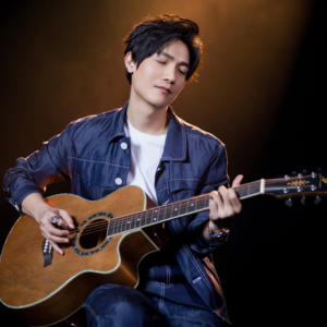 陈楚生不再执拗的中年，终是浅笑而安