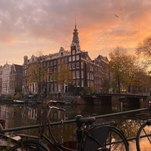 27｜旅行一周去了三个国家的首都：美国vs欧洲大学，和多年未见的高中好友重聚