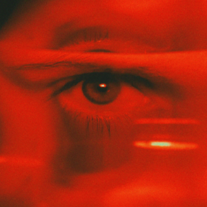 我说的停下被驳回,他留下肿起的巴掌印