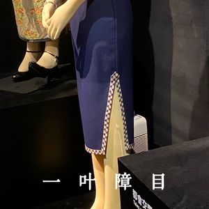 17 跟策展人看《更衣记―香港电影旗袍戏服秀》