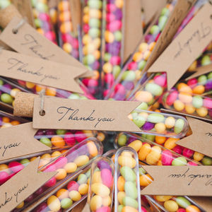 大约是心里苦,只能吃些甜食来弥补