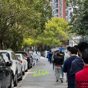 【āáǎà002-1】春日精神食粮—上海的春天都在隔离中