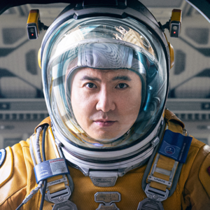 影评《独行月球》:笑点高就可以骂观众么?