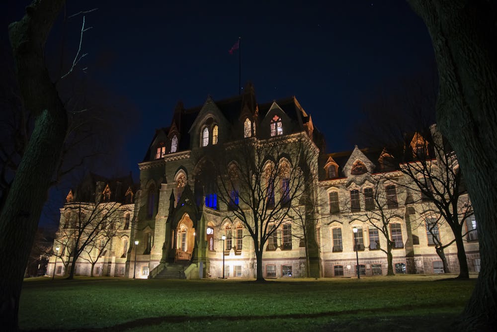 Penn to reduce graduate admissions